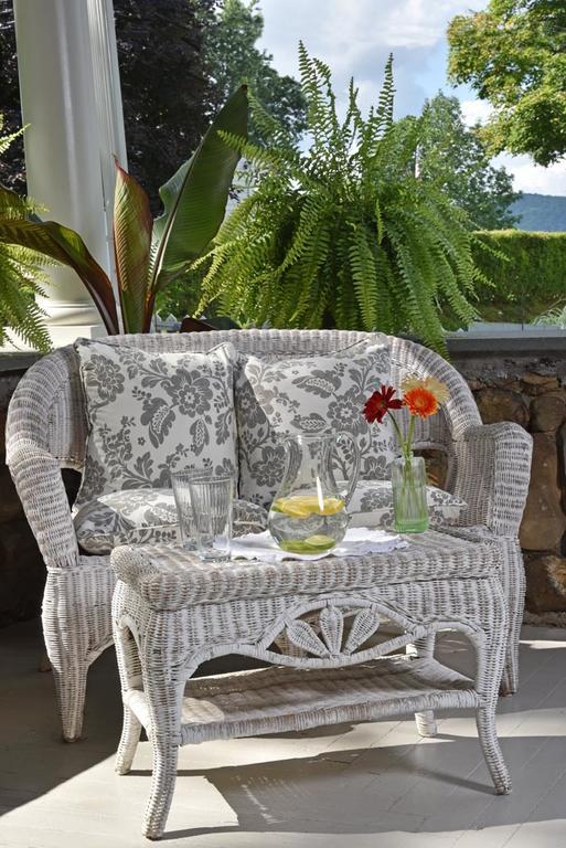 Hilltop House Bed & Breakfast Amenia Bagian luar foto