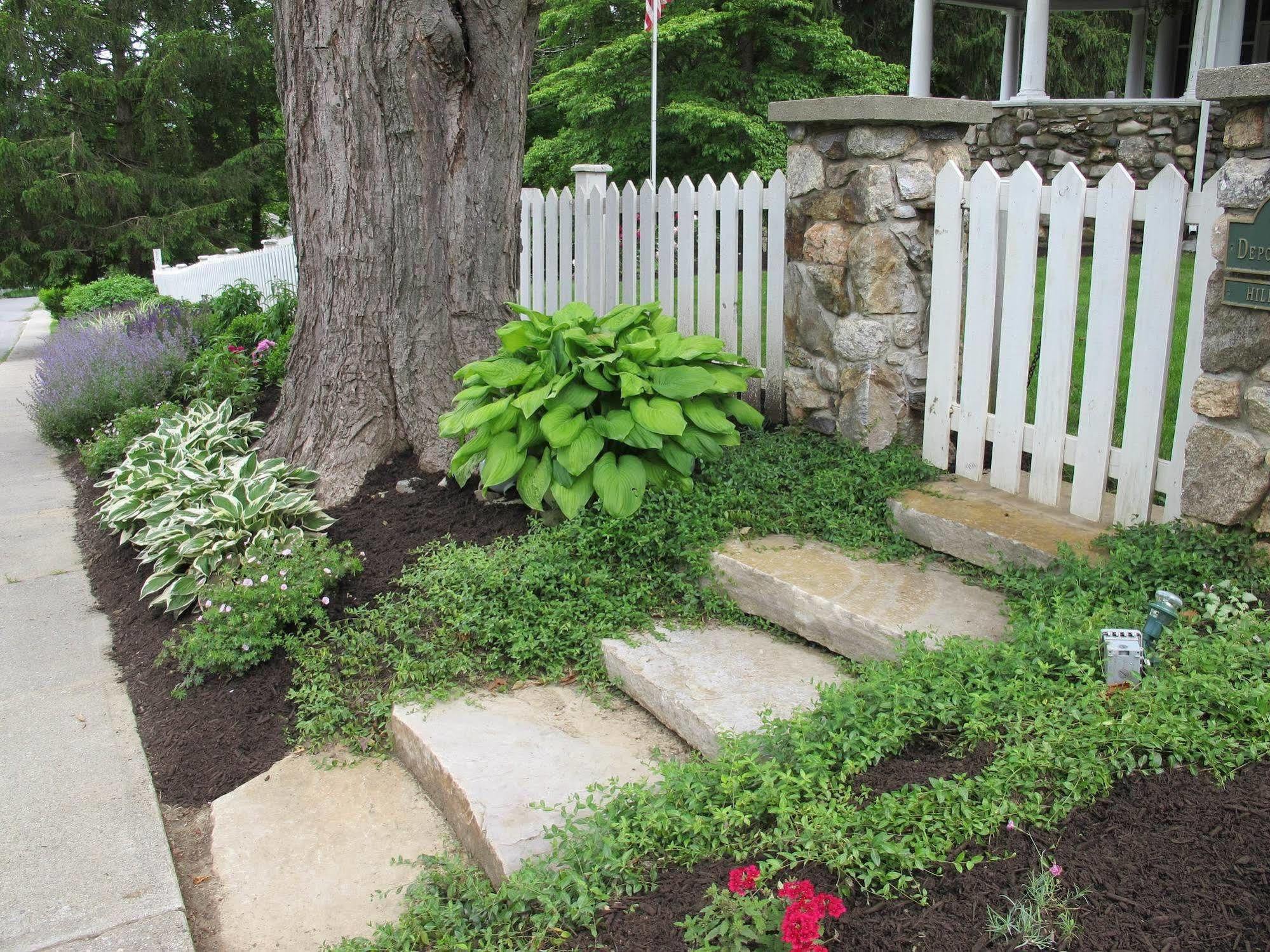 Hilltop House Bed & Breakfast Amenia Bagian luar foto