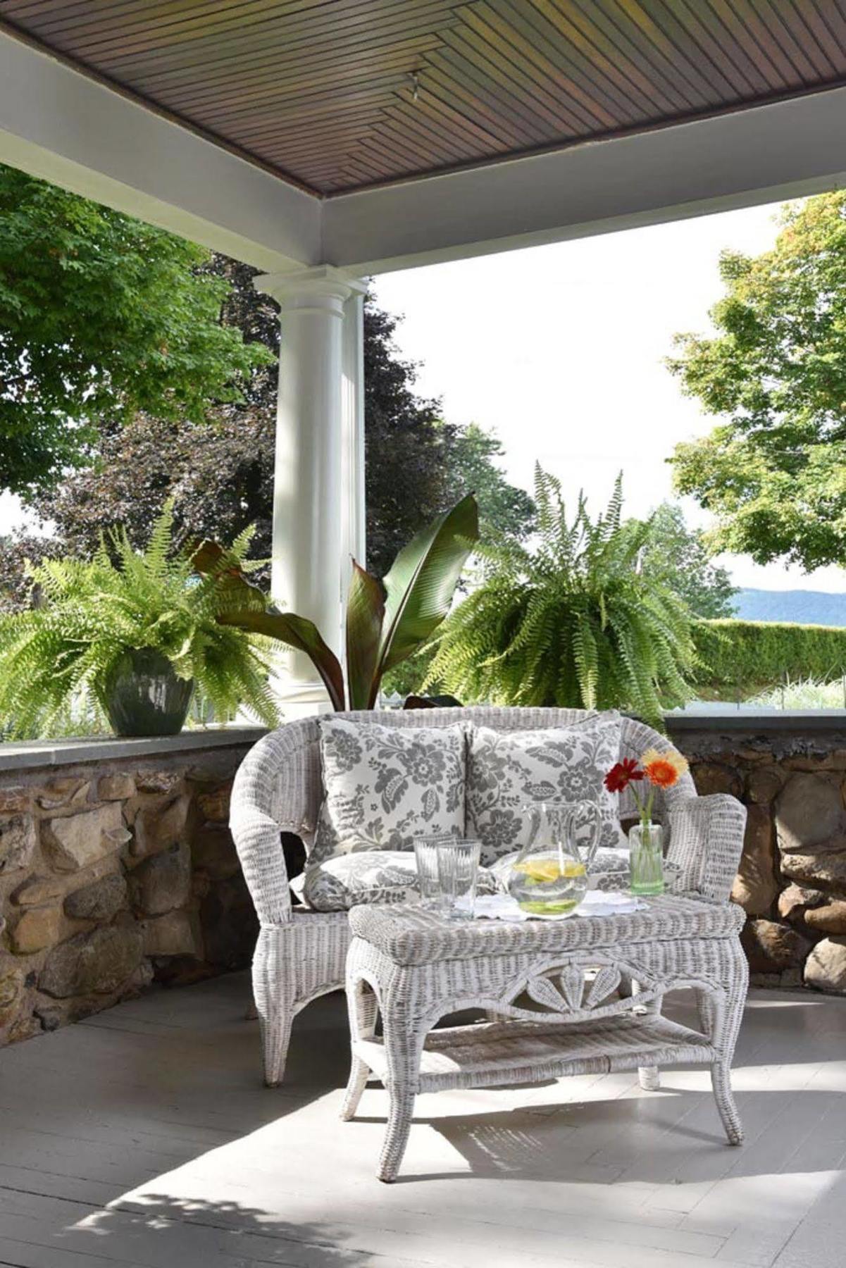 Hilltop House Bed & Breakfast Amenia Bagian luar foto